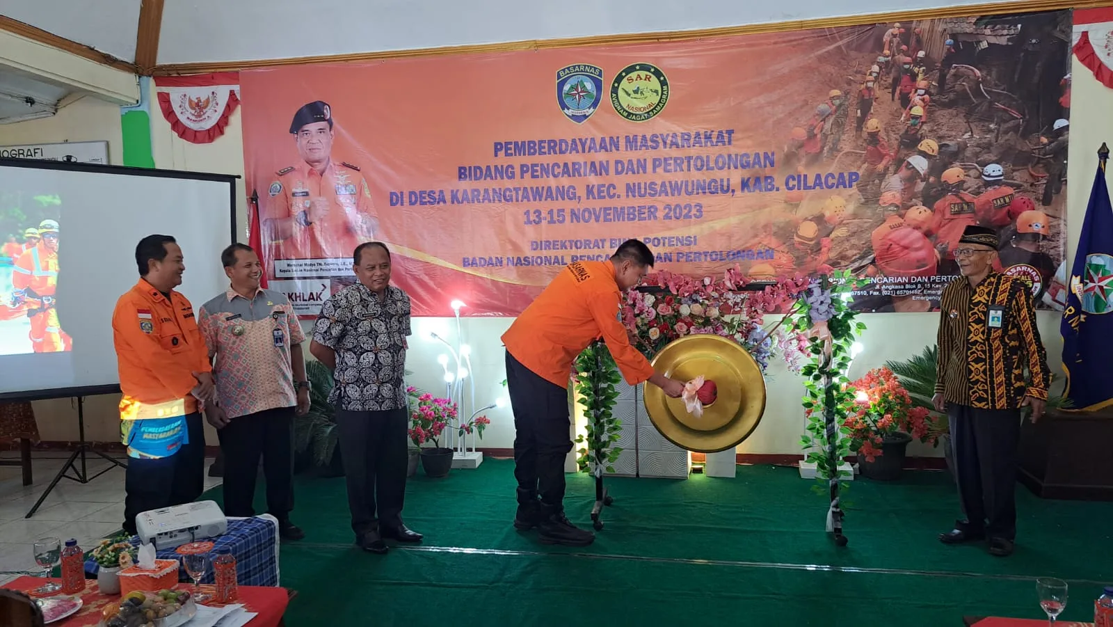 Pemberdayaan masyarakat