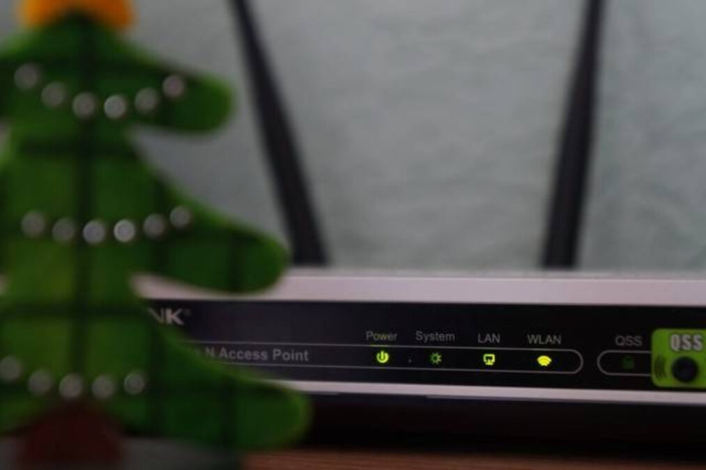 Cara agar jaringan WiFi tidak terlihat orang lain