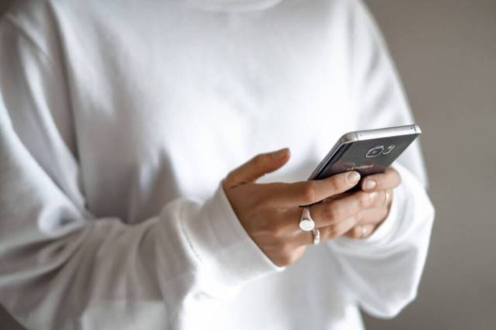 Cara pinjam pulsa dan kuota darurat Indosat