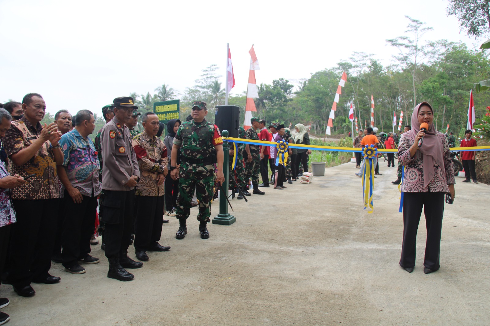 Pembangunan jalan di Bodaskarangjati