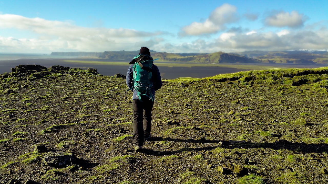 Rekomendasi tas gunung terbaik dari berbagai merk