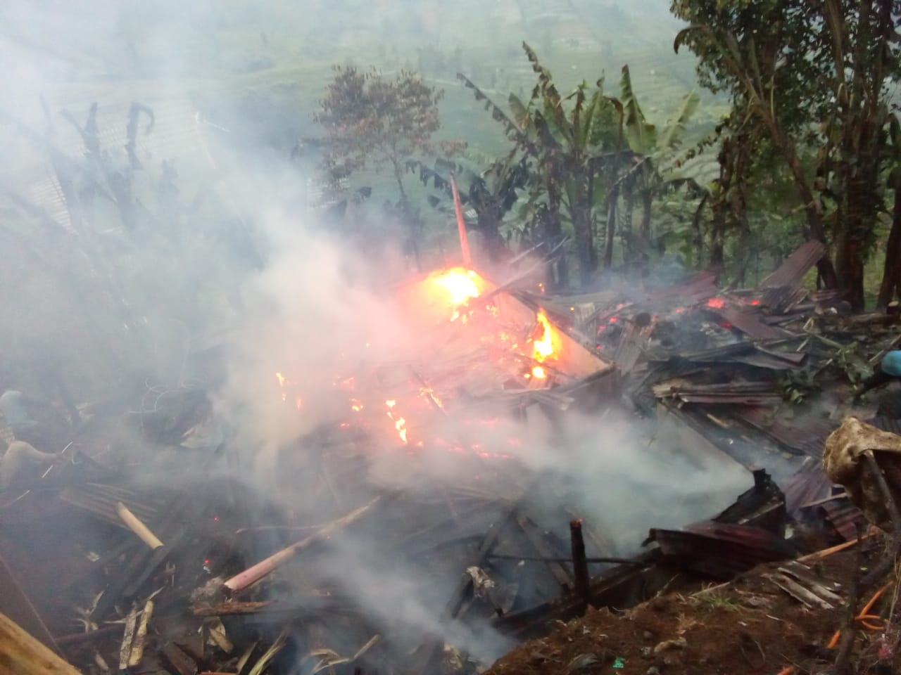 Kebakaran di dusun lamuk