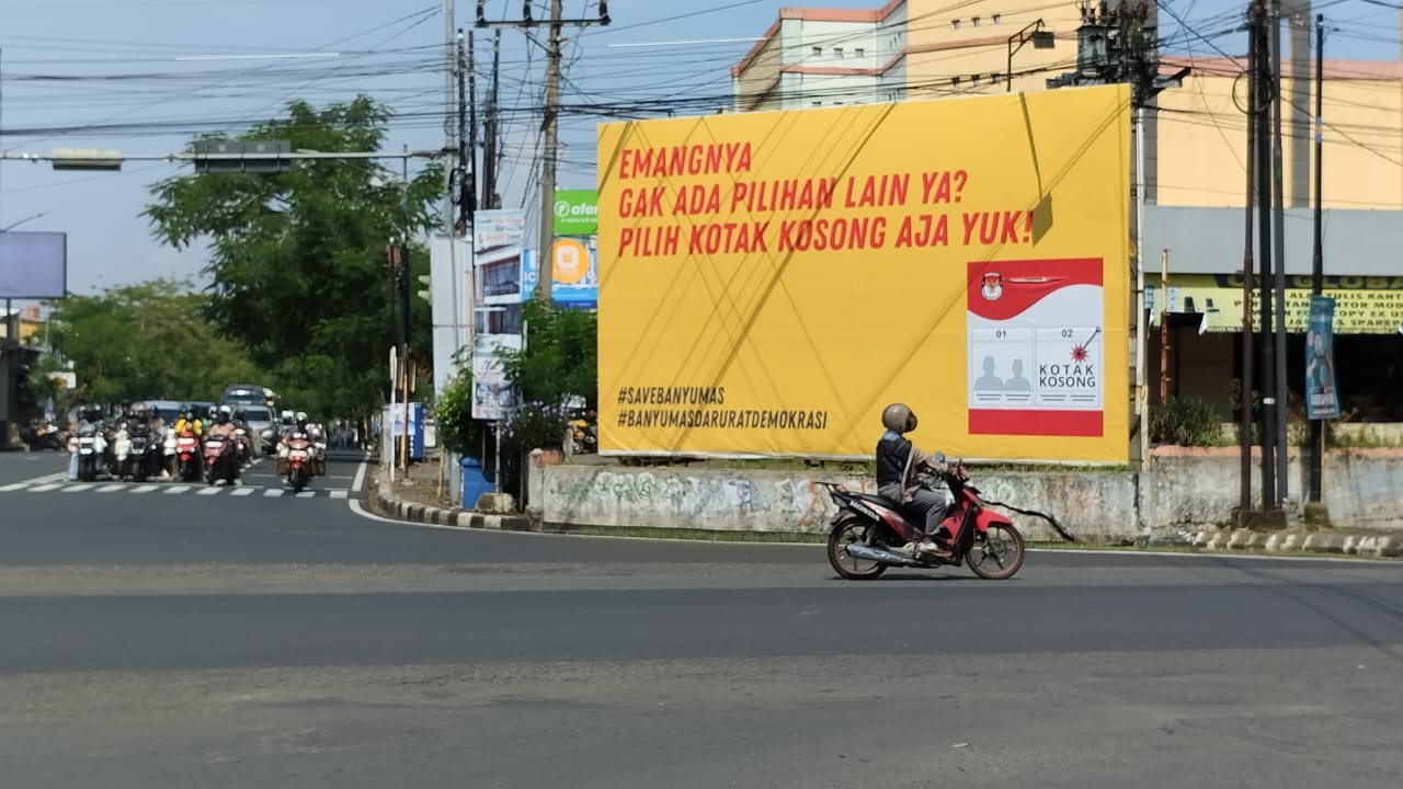 reklame kotak kosong