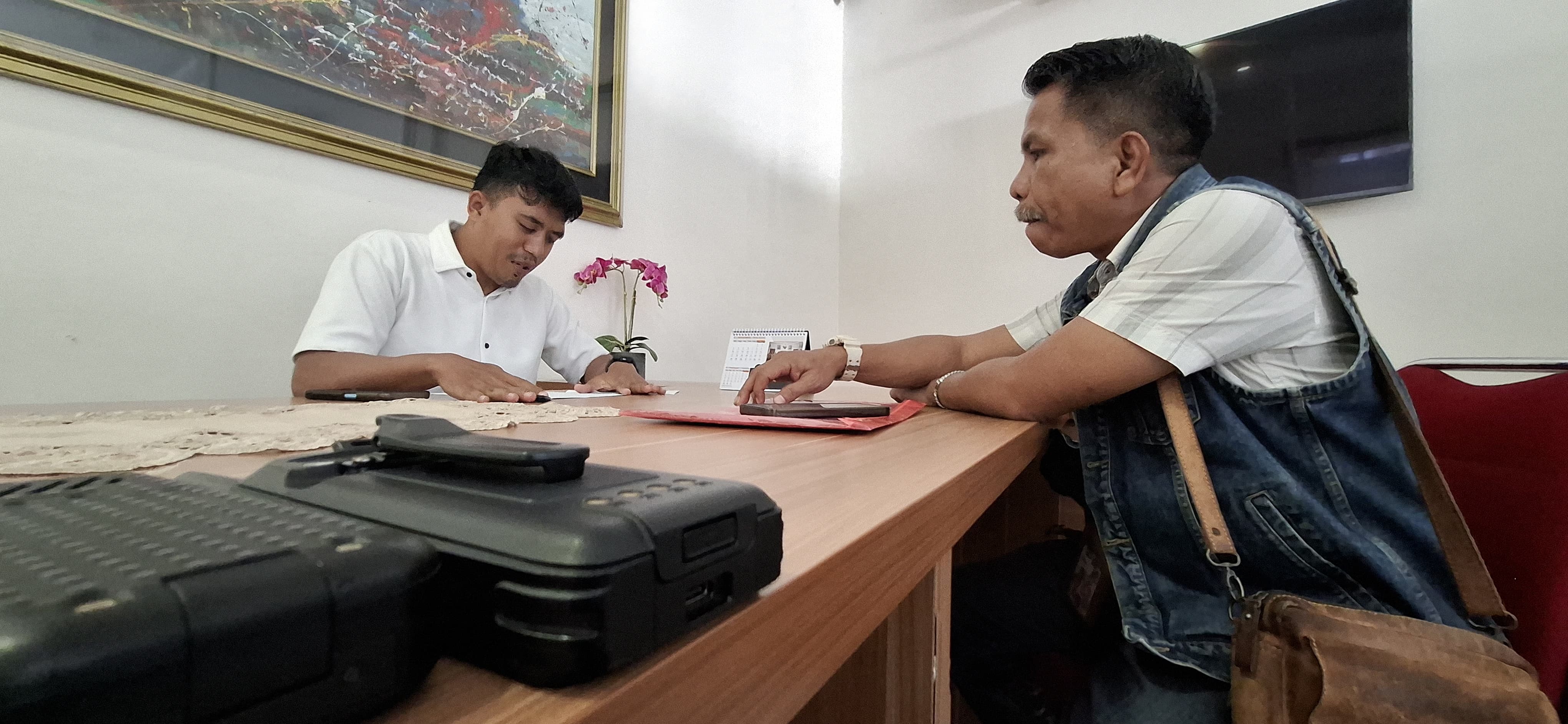 Kuasa Hukum Djoko Susanto saat melakukan pengaduan di Kompolnas, Selasa (23/12/2025).