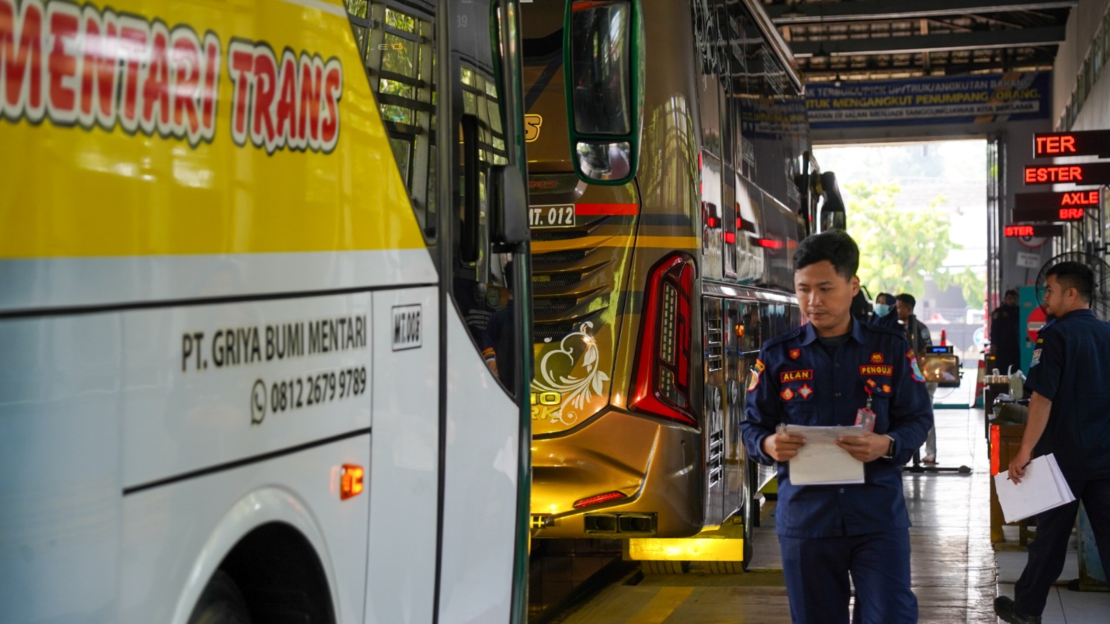 bus jemaah haji