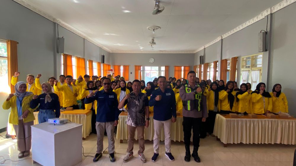 mahasiswa UT
