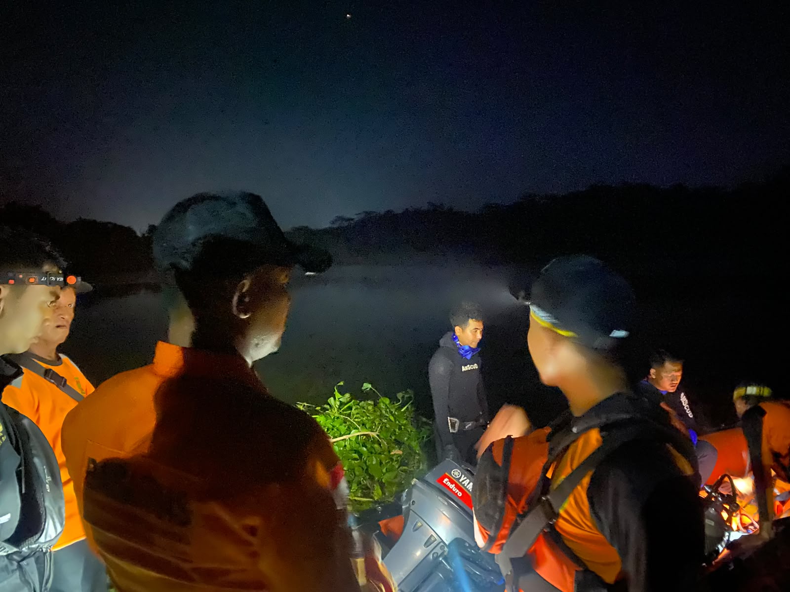 hanyut di sungai serayu