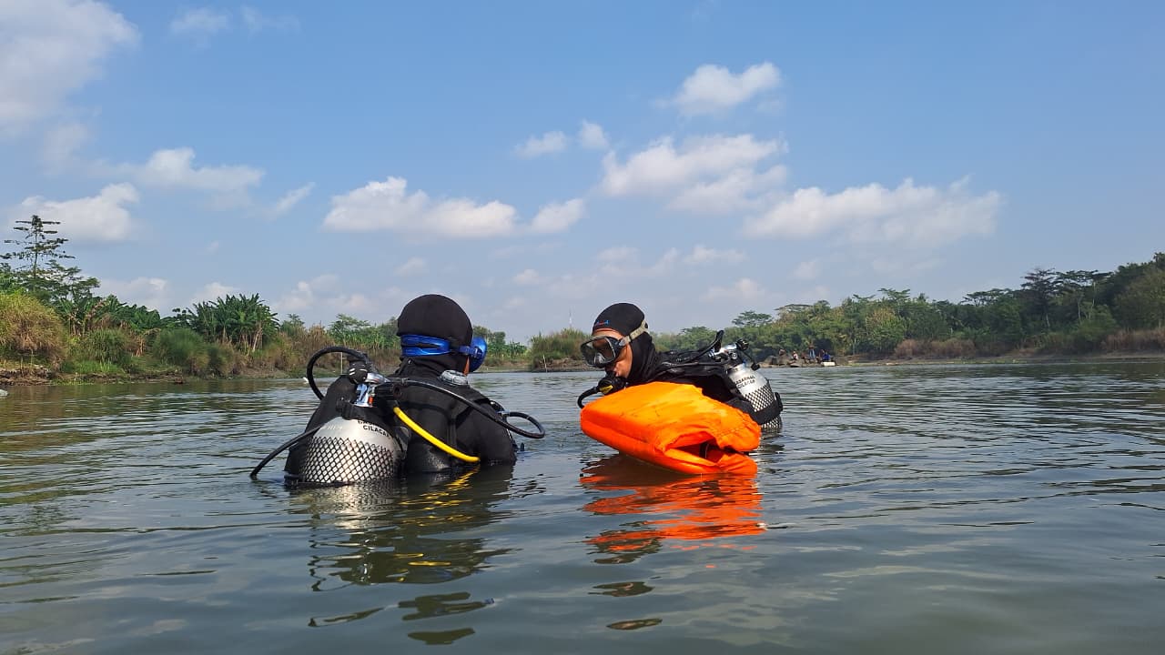 tenggelam sungai serayu