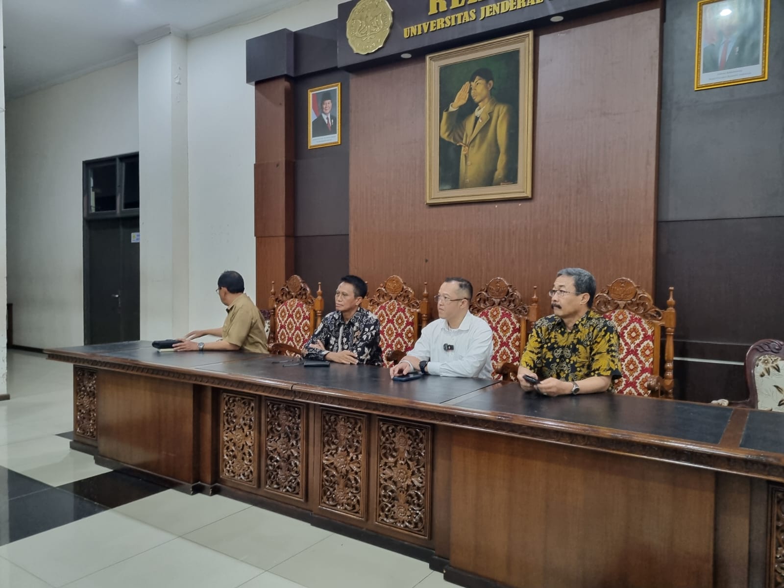 plt rektor unsoed