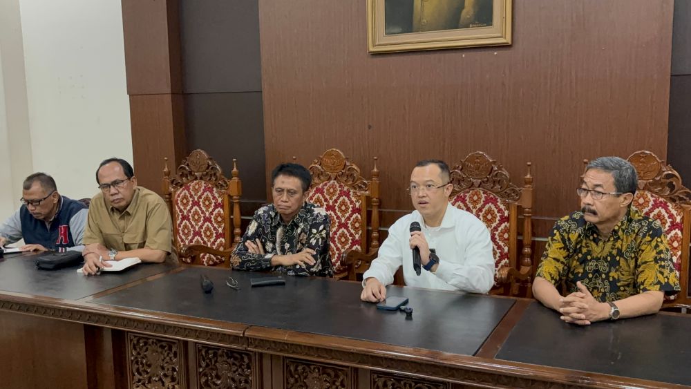 plt rektor unsoed